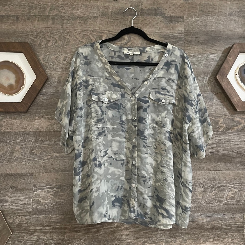 Sheer Daniel Rainn Blue/Gray Camo Blouse, Medium